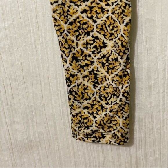LuLaRoe Leggings Women's Size One /size  Yellow and Black Print - Picture 3 of 7